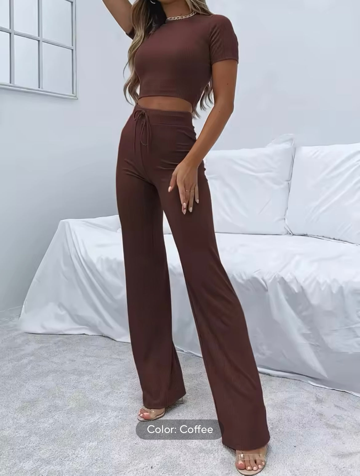 Slim 2-piece set with cropped top